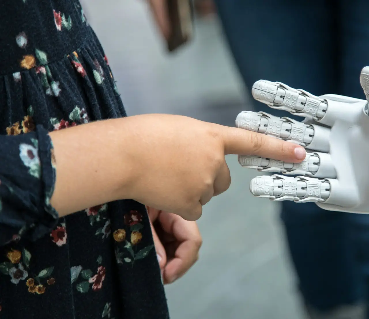 Agentic bots on Agentforce and advanced analytics on Tableau